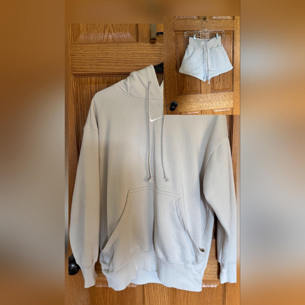 Nike Women's Phoenix Hoodie S & Short Set Size XS - Orewood Brown/Sail Tan/Cream